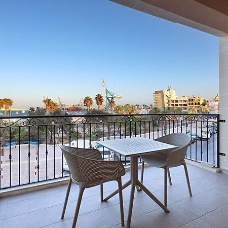 Gem Beachfront Apt With Amazing Bay And Sea Views Birżebbuġa Esterno foto