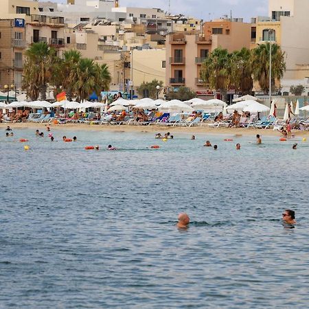 Gem Beachfront Apt With Amazing Bay And Sea Views Birżebbuġa Esterno foto