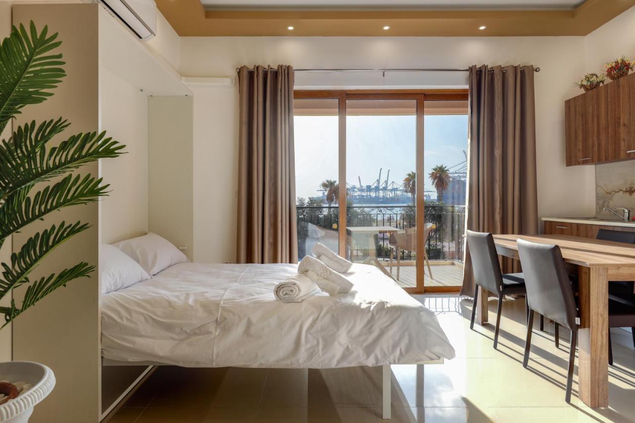 Gem Beachfront Apt With Amazing Bay And Sea Views Birżebbuġa Esterno foto