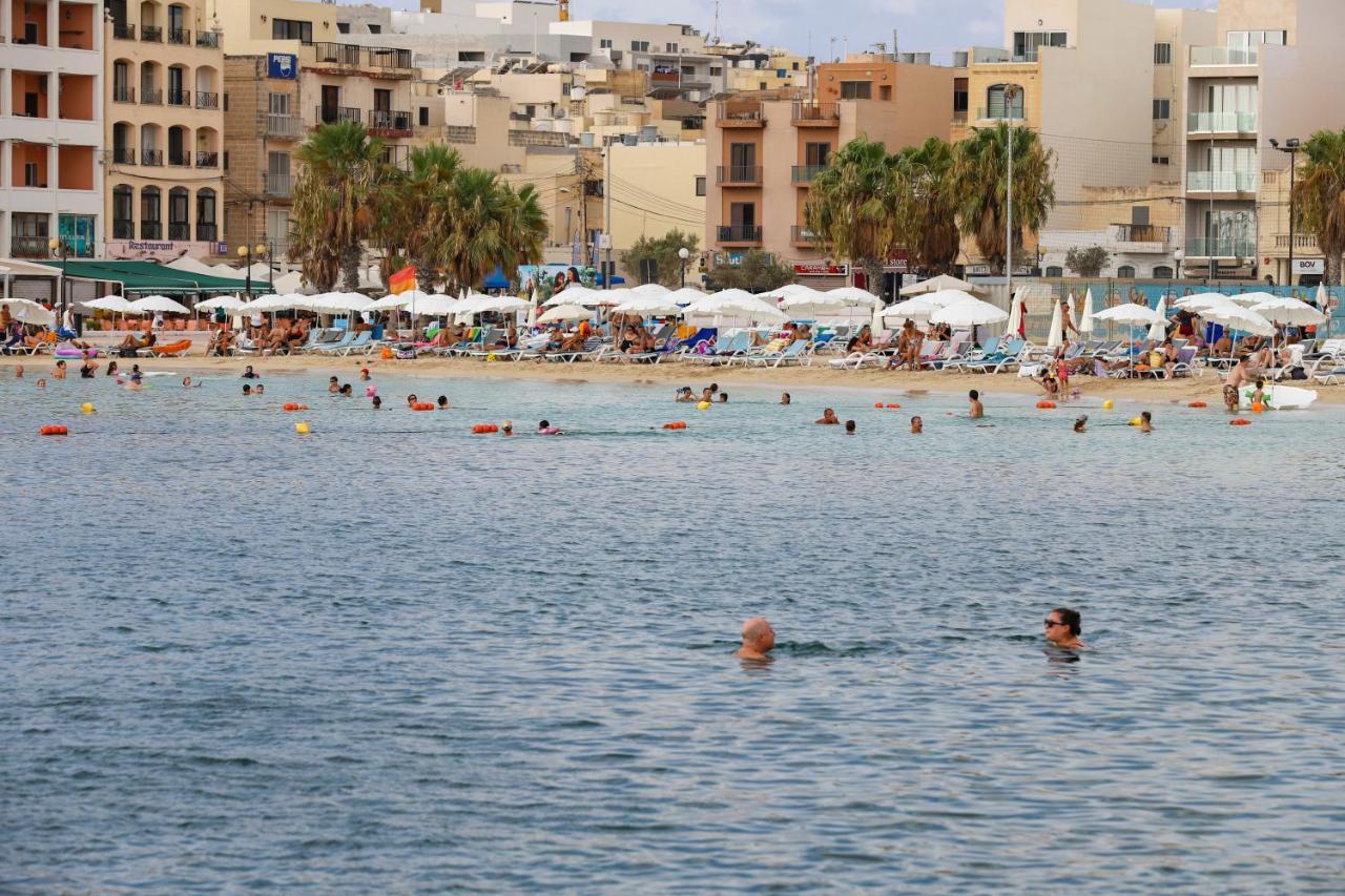 Gem Beachfront Apt With Amazing Bay And Sea Views Birżebbuġa Esterno foto